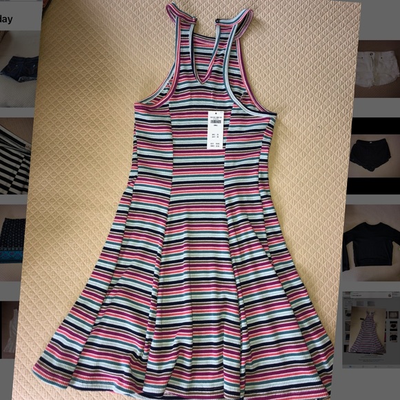Brand new size small Hollister dress - Picture 2 of 2